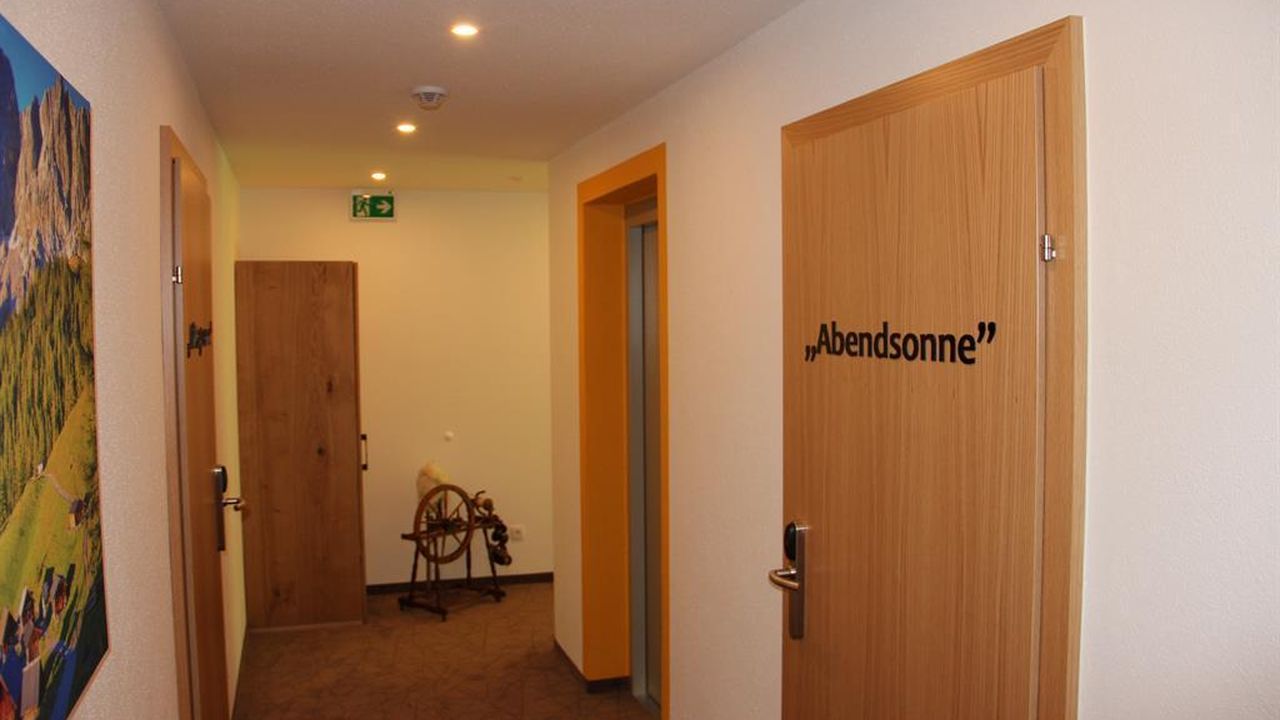 App. "ABENDSONNE" App. "ABENDSONNE"